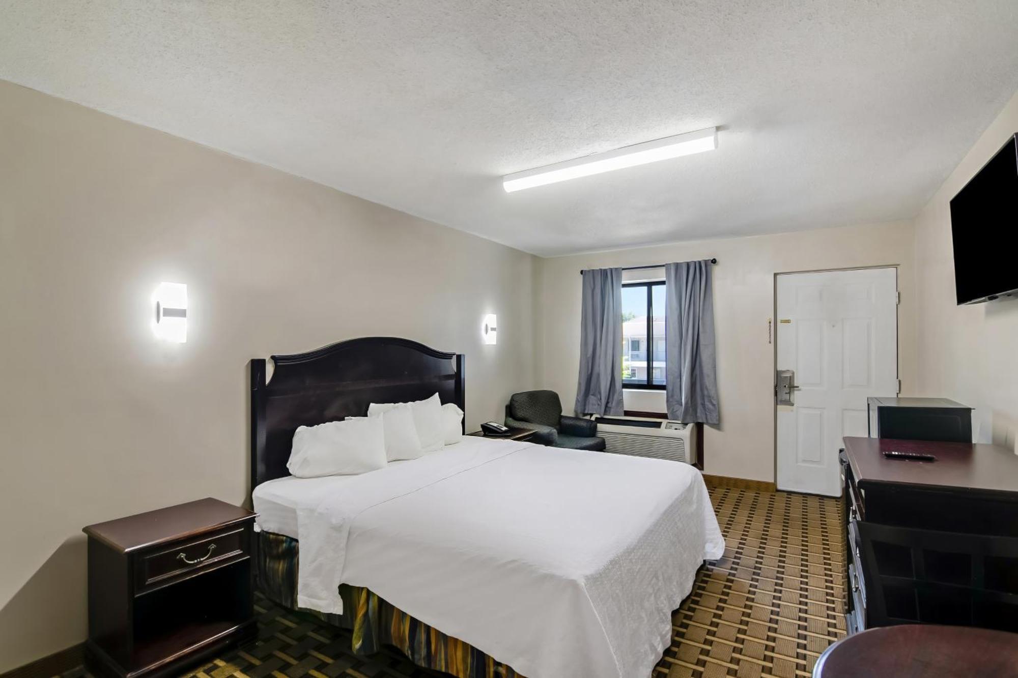 Americas Best Value Inn Torrington, Ct Exterior photo