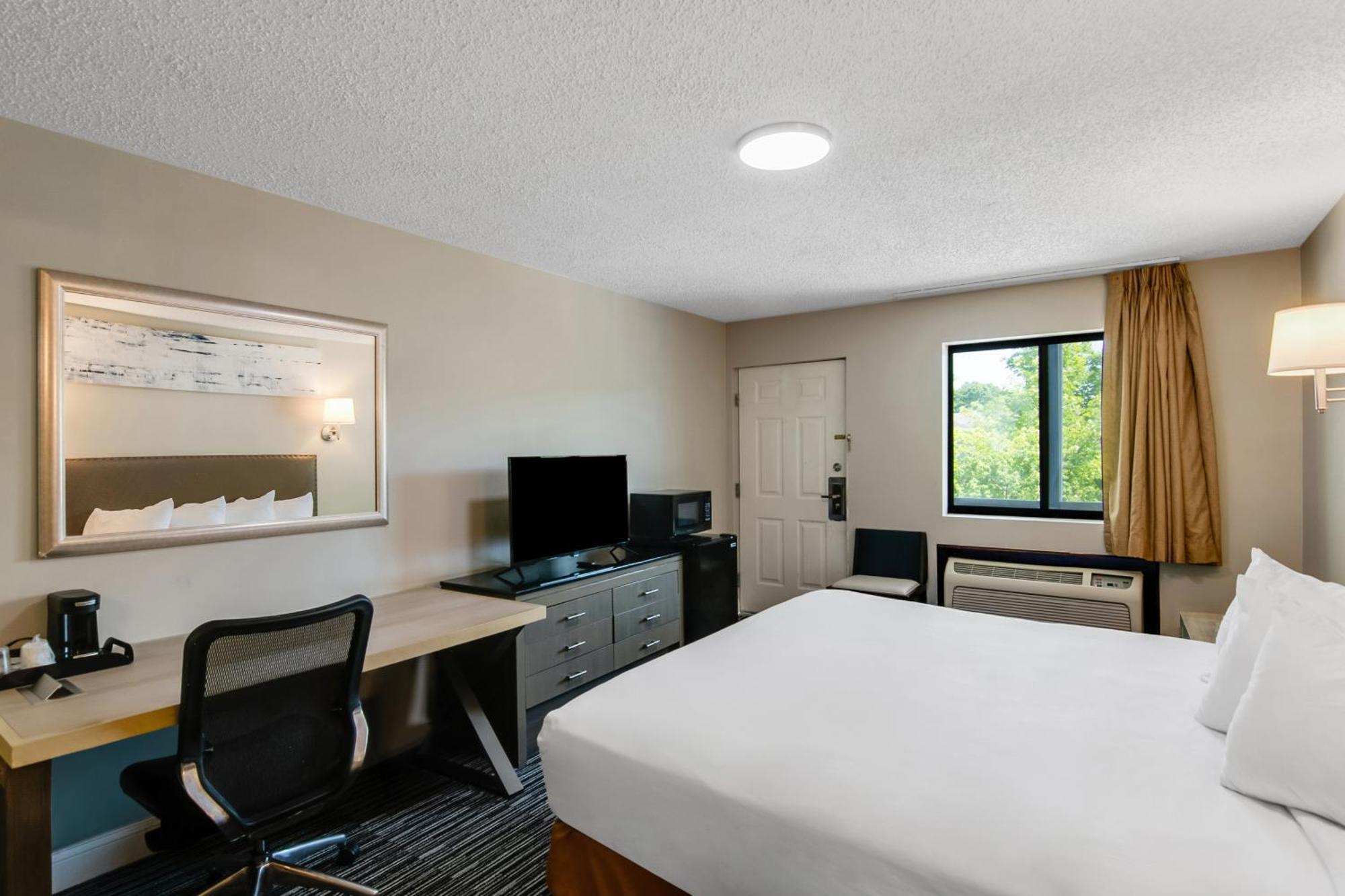 Americas Best Value Inn Torrington, Ct Exterior photo